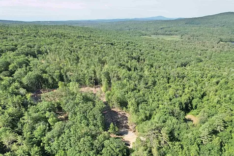 Eastman Hill Road Sanbornton NH 03269