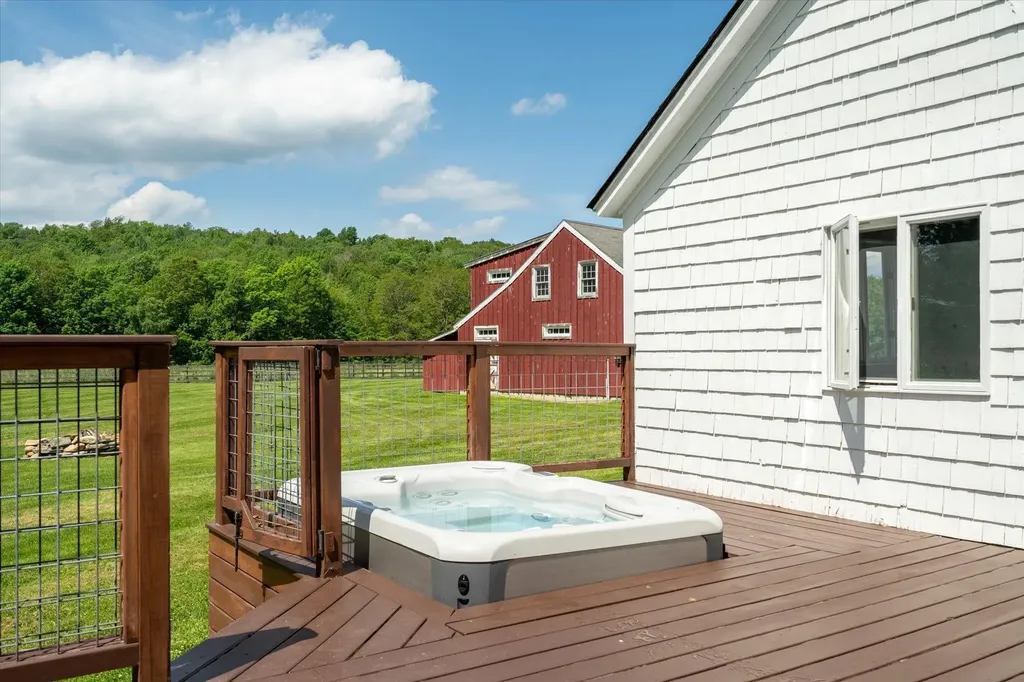 3236 Weston-andover Road Andover VT 05143