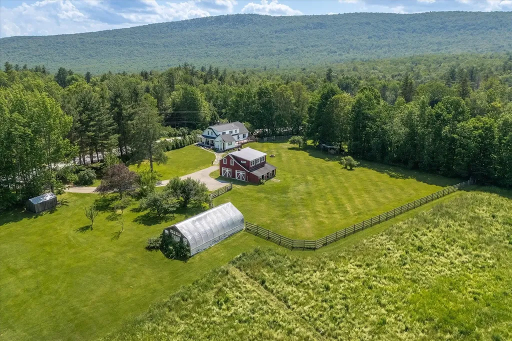 3236 Weston-andover Road Andover VT 05143
