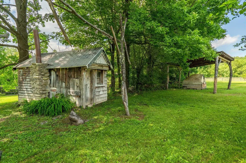 3236 Weston-andover Road Andover VT 05143