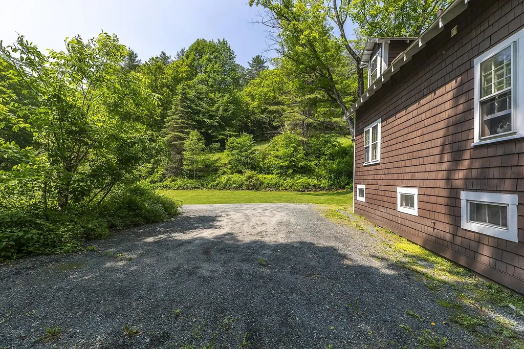 371 Vt Route 12 Hartland VT 05048