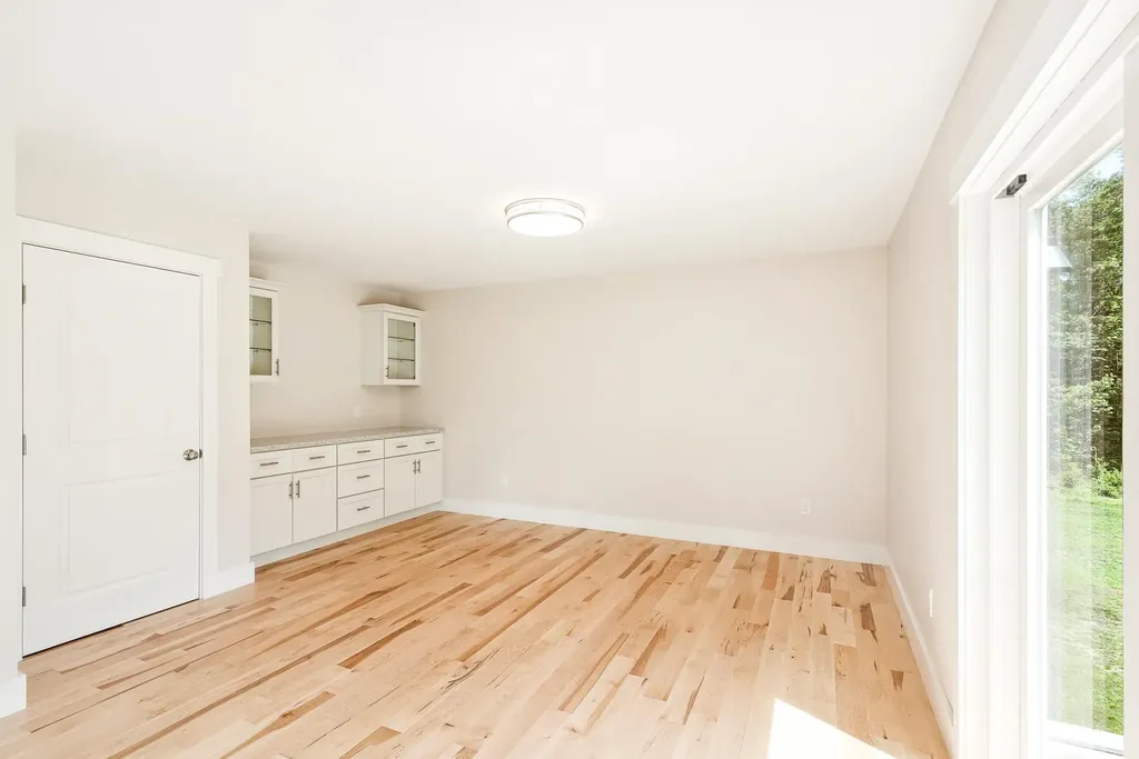 15 Pine Street Rollinsford NH 03869