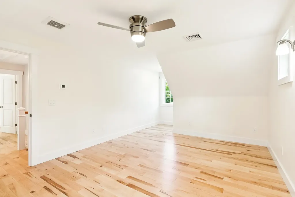 15 Pine Street Rollinsford NH 03869