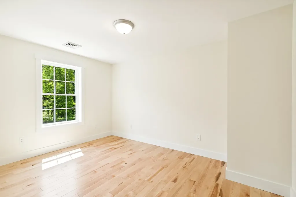 15 Pine Street Rollinsford NH 03869