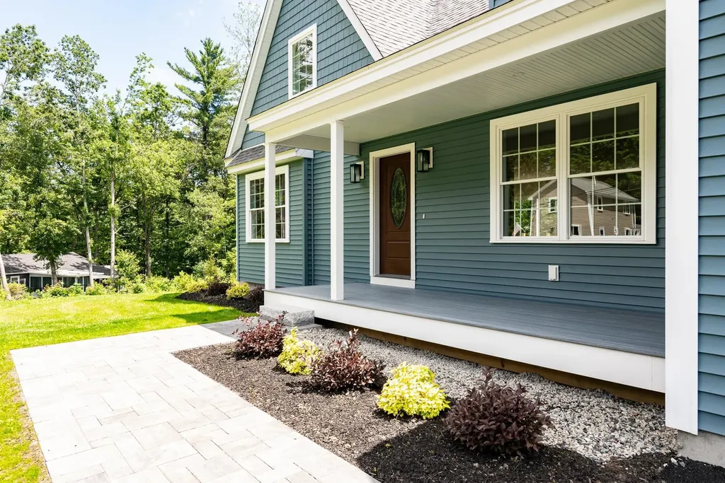 15 Pine Street Rollinsford NH 03869