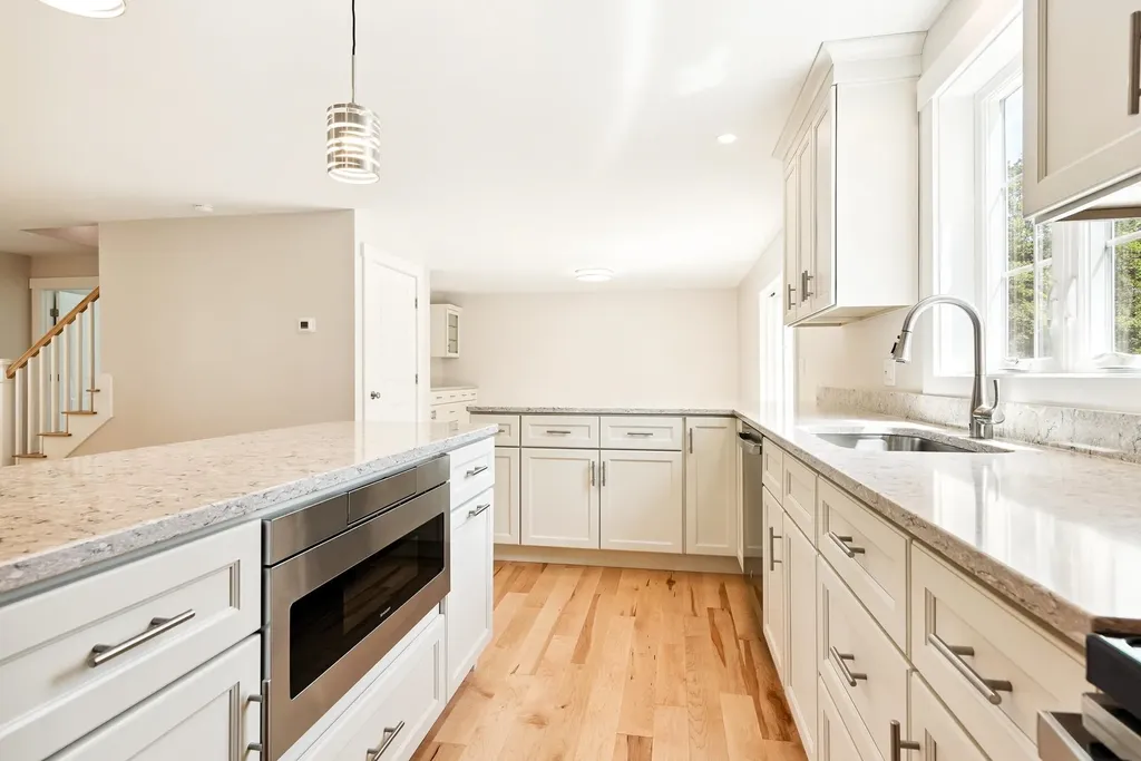 15 Pine Street Rollinsford NH 03869