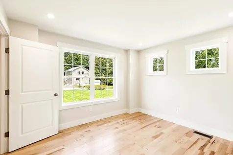 15 Pine Street Rollinsford NH 03869