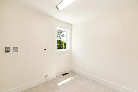 15 Pine Street Rollinsford NH 03869