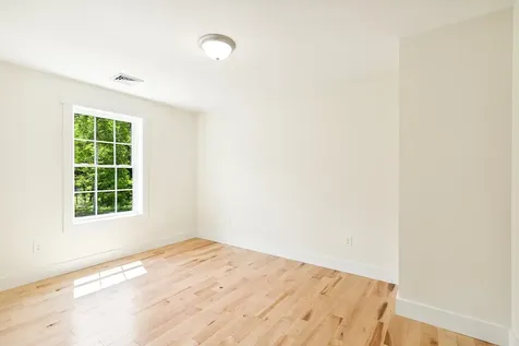 15 Pine Street Rollinsford NH 03869