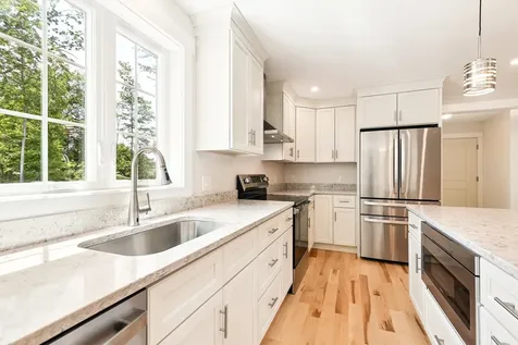 15 Pine Street Rollinsford NH 03869