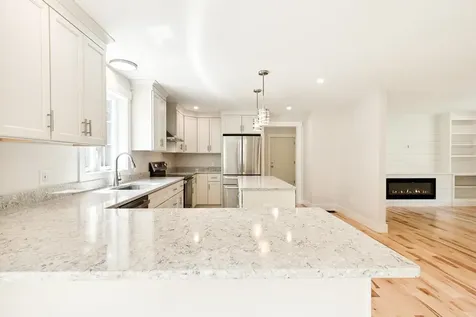 15 Pine Street Rollinsford NH 03869