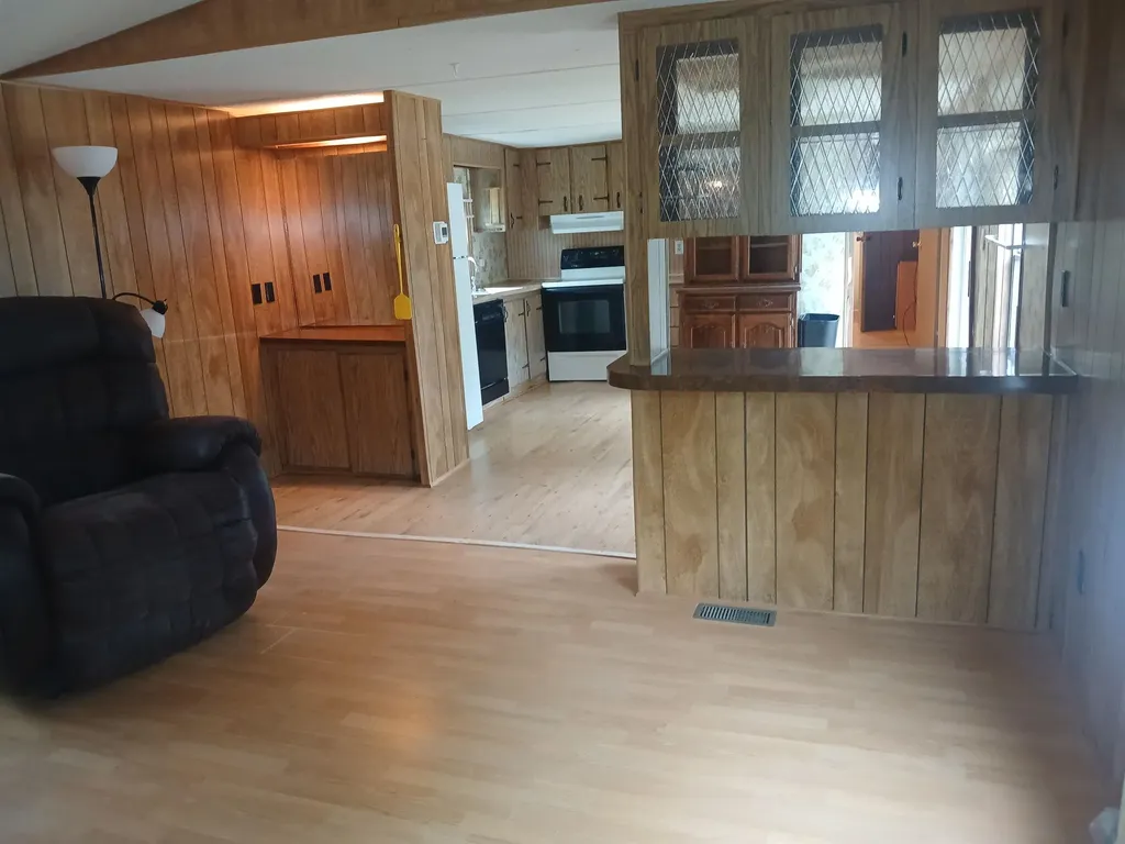 12 Daniels Drive Enfield NH 03748