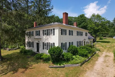 51 Old Center Road Deerfield NH 03037