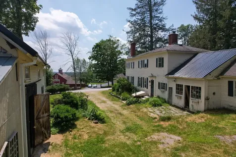 51 Old Center Road Deerfield NH 03037