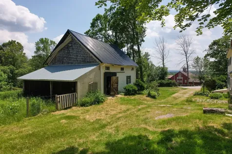 51 Old Center Road Deerfield NH 03037