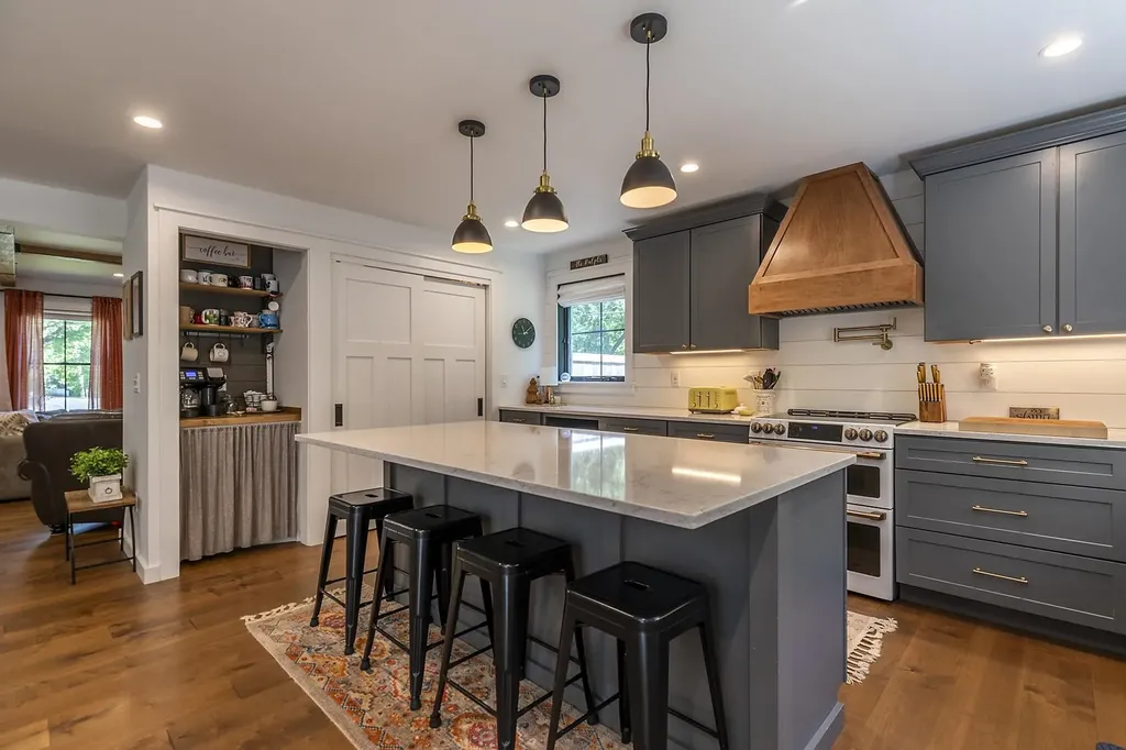 2 Maple Street Woodstock VT 05091