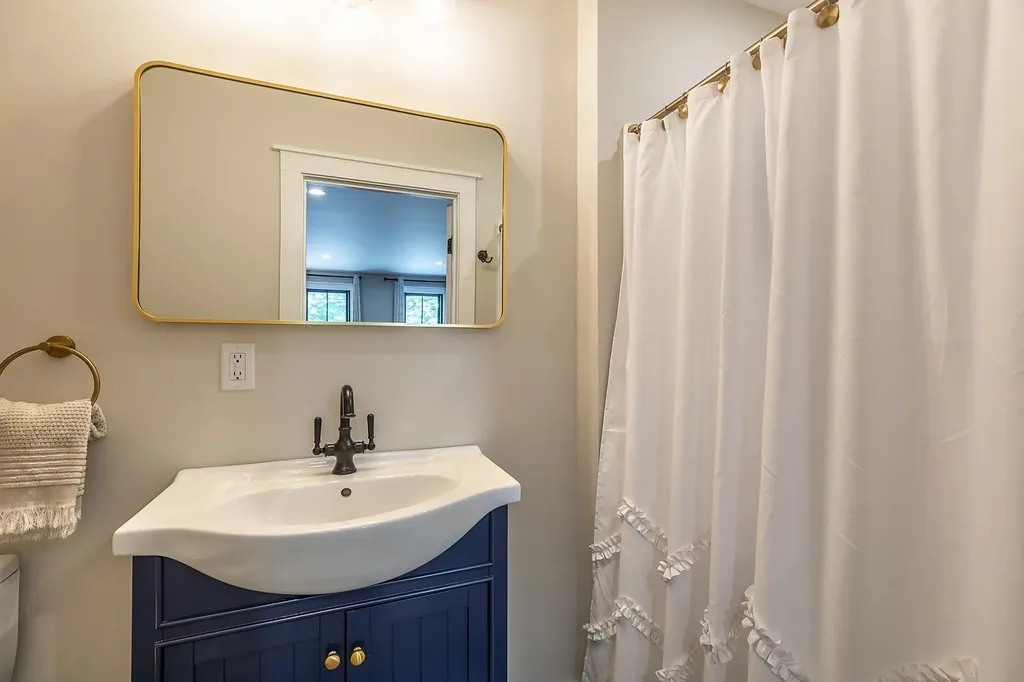 2 Maple Street Woodstock VT 05091