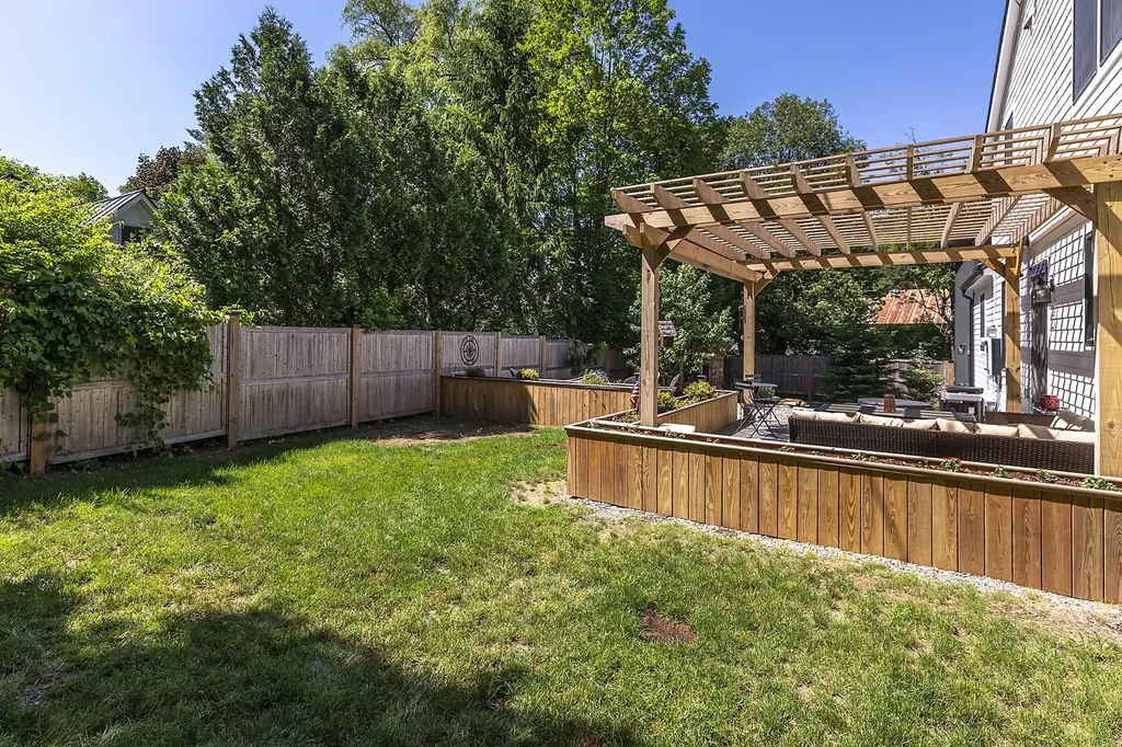 2 Maple Street Woodstock VT 05091