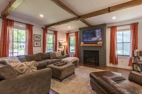 2 Maple Street Woodstock VT 05091