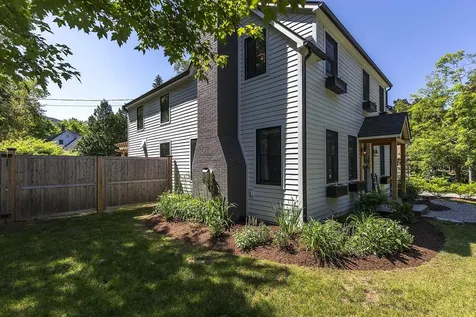 2 Maple Street Woodstock VT 05091