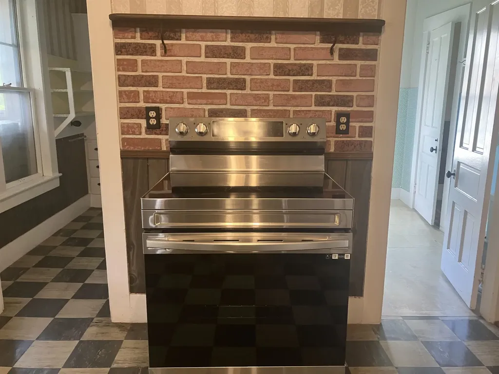 26 Spring Street Hardwick VT 05843