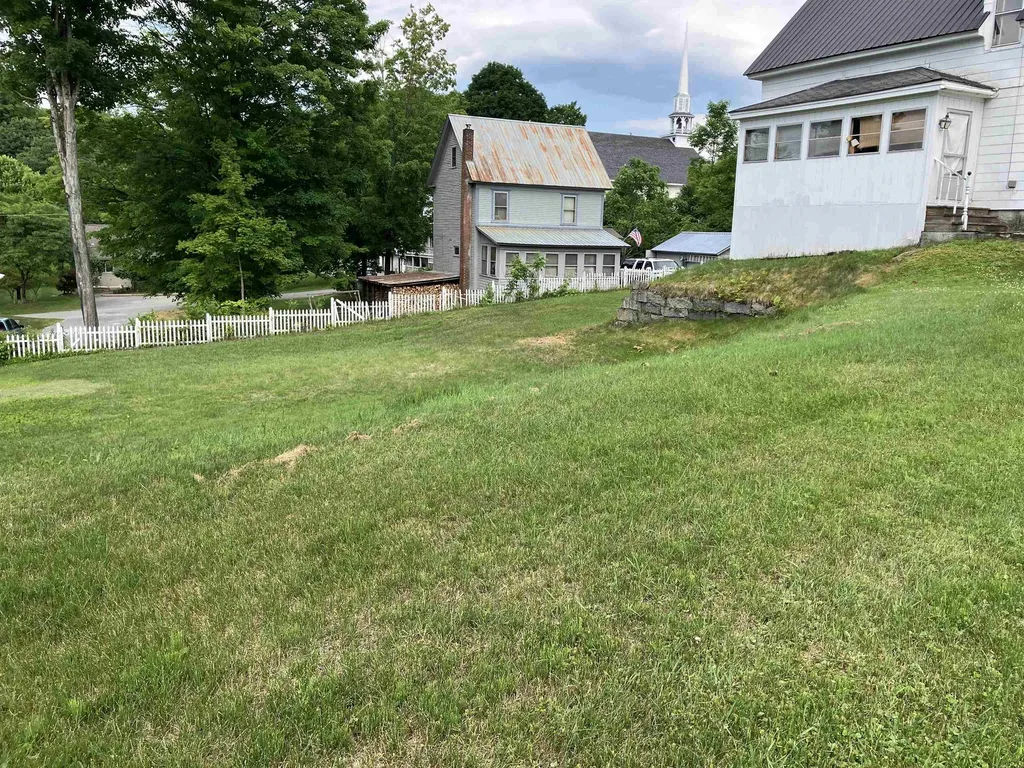 26 Spring Street Hardwick VT 05843