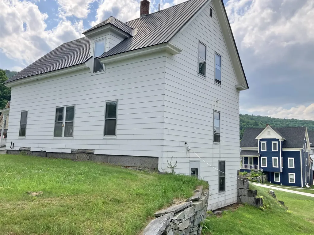 26 Spring Street Hardwick VT 05843