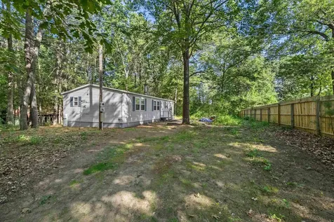 12 Woodlawn Lane Hinsdale NH 03451