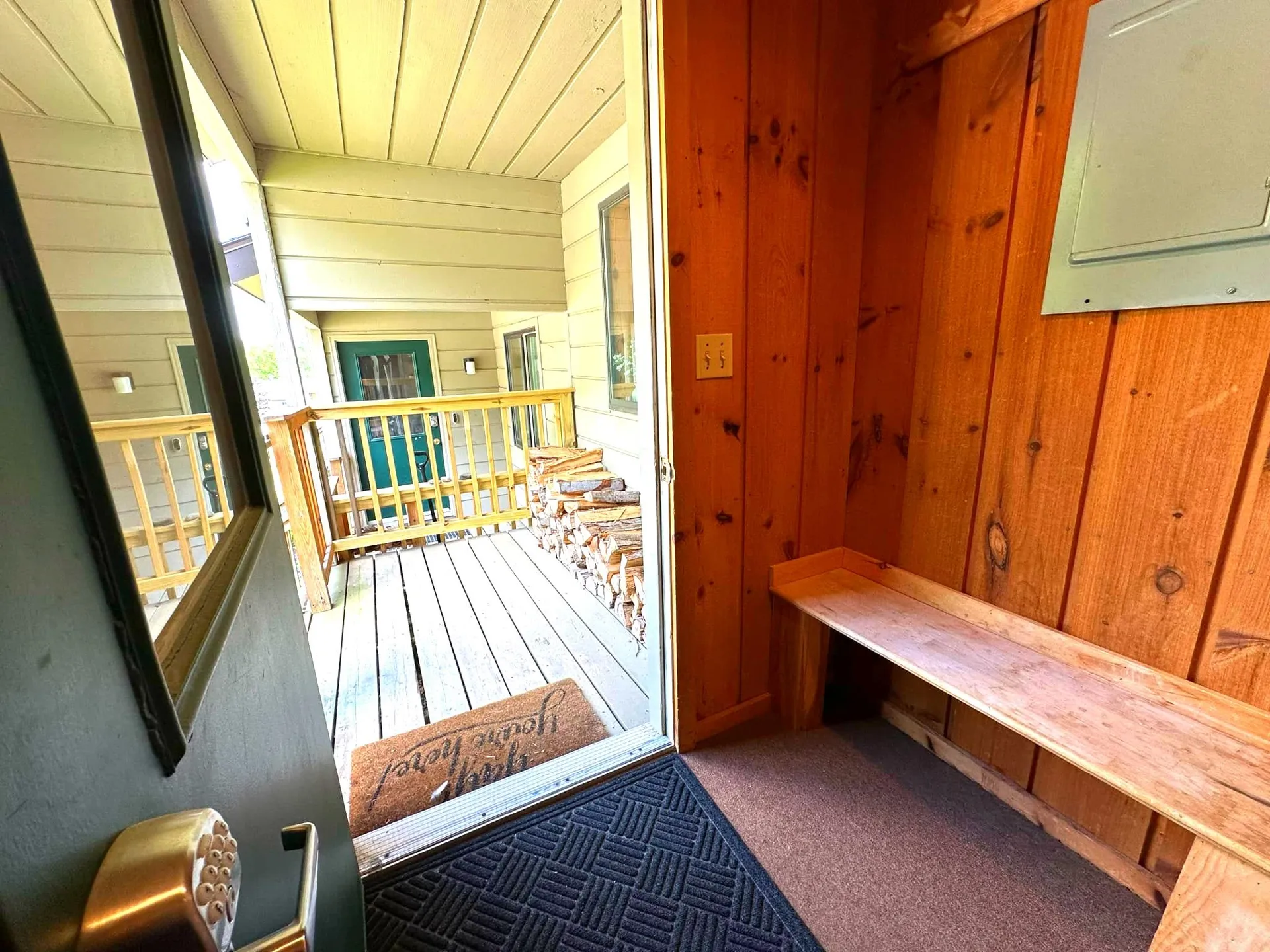 5e Polar Bear N Dover VT 05356