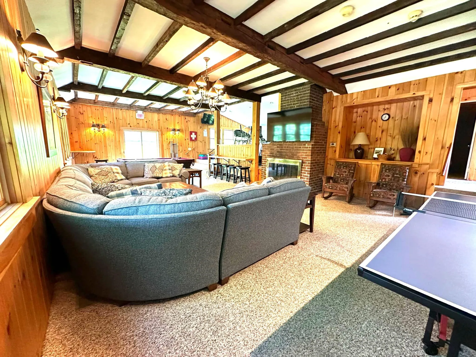 5e Polar Bear N Dover VT 05356