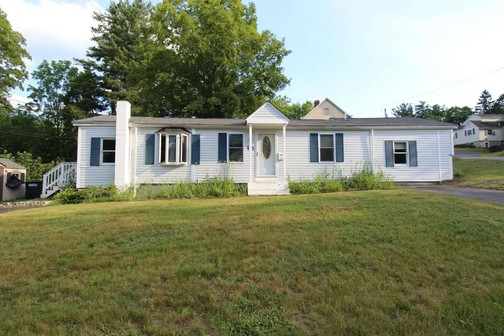 10 Beacon Street Derry NH 03038