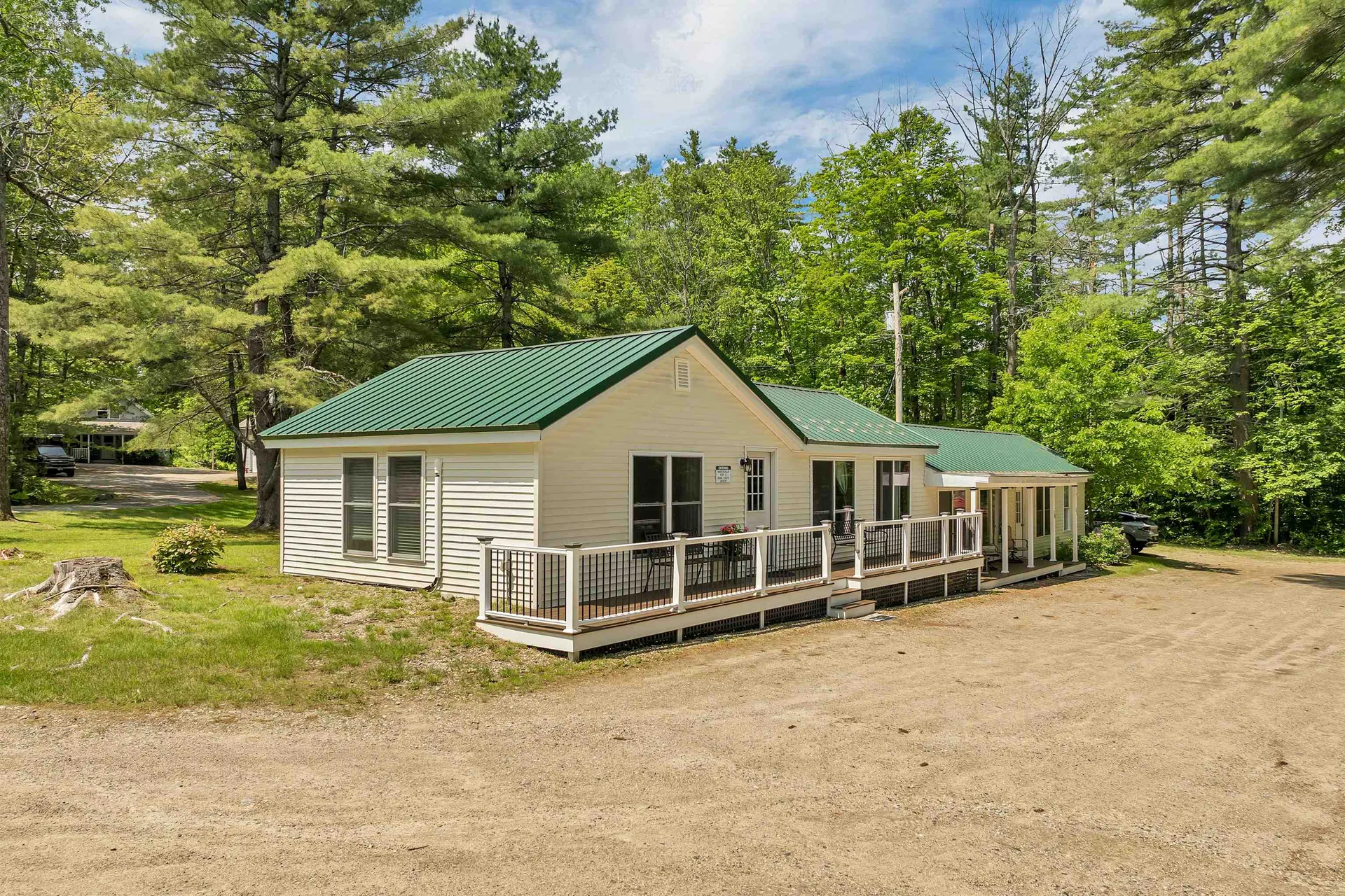 32 Coves End Road Wolfeboro NH 03894
