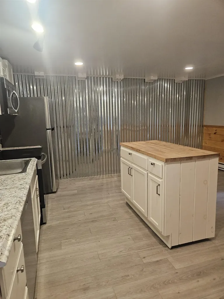 247 Vt Route 100 Wilmington VT 05363