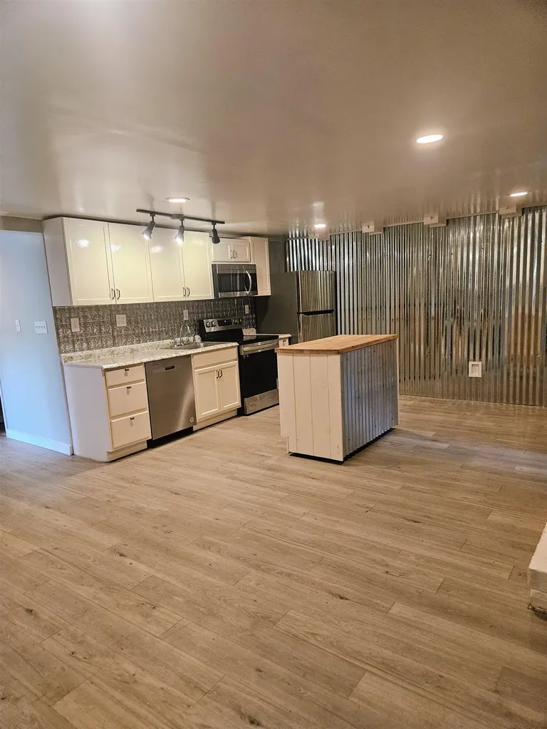 247 Vt Route 100 Wilmington VT 05363