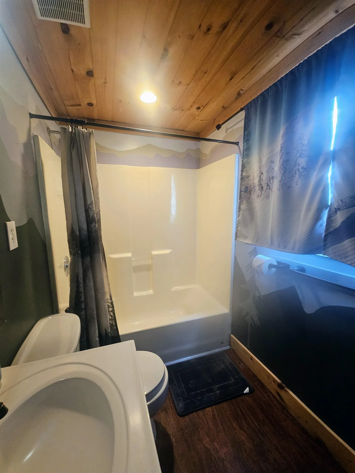 247 Vt Route 100 Wilmington VT 05363