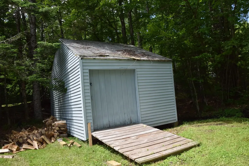 13 Cricket Lane Dover VT 05356