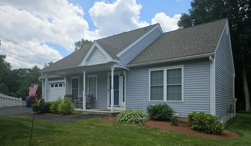 49 Lexington Court Hudson NH 03051