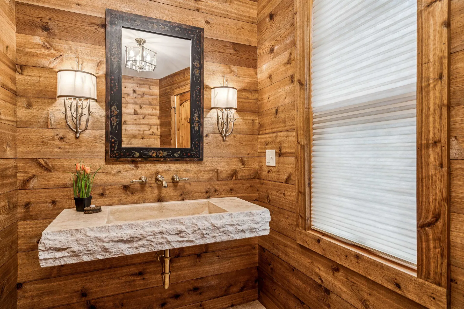 2346 Quechee Main Street Hartford VT 05059