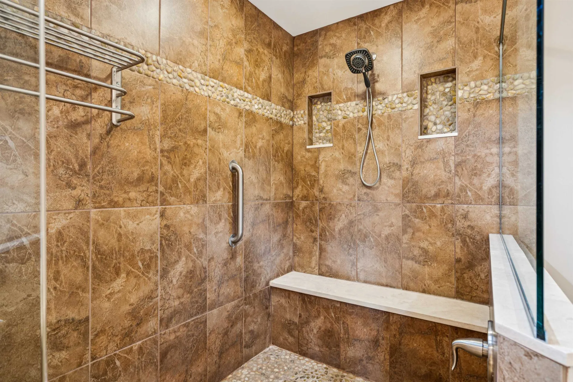 2346 Quechee Main Street Hartford VT 05059