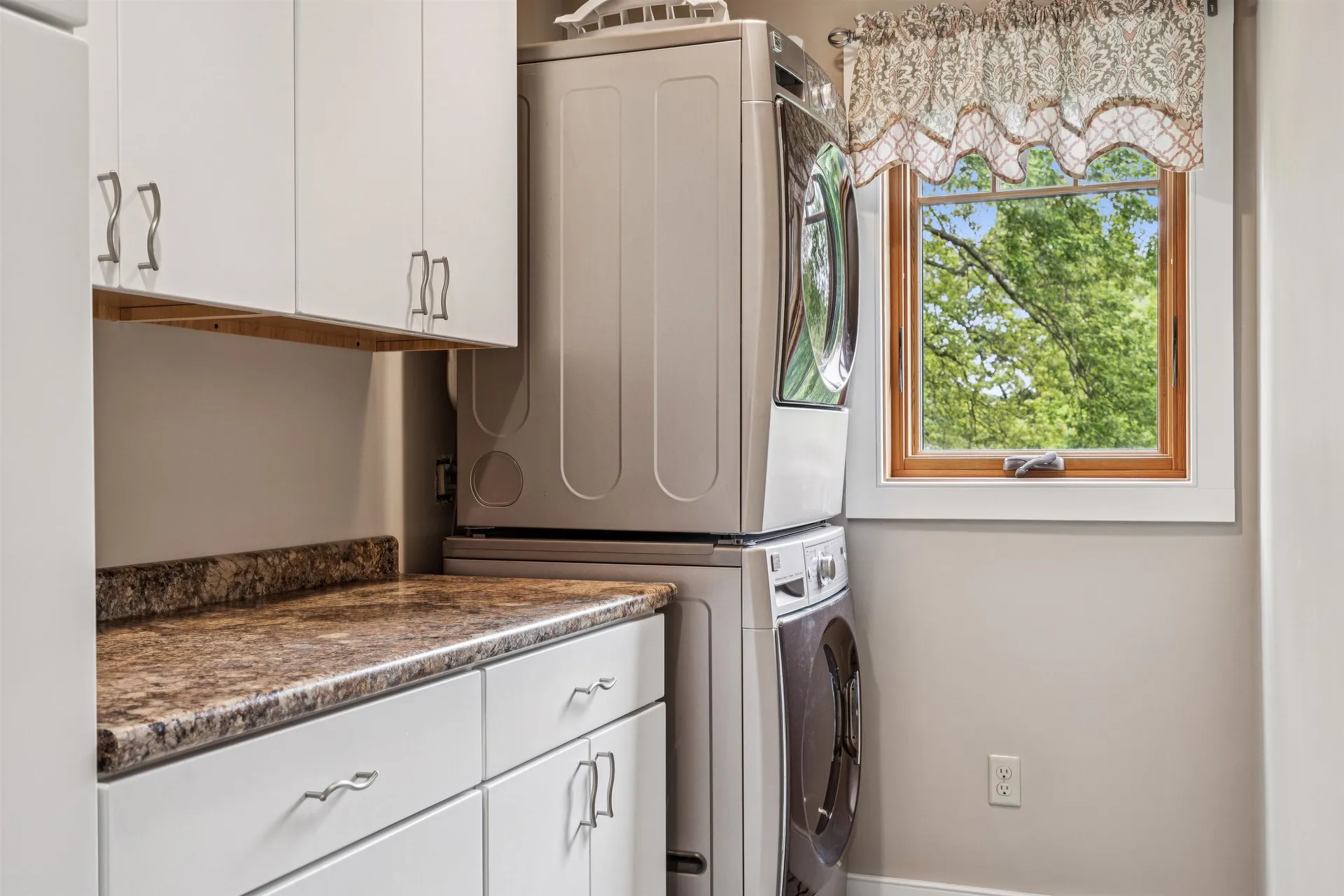 2346 Quechee Main Street Hartford VT 05059