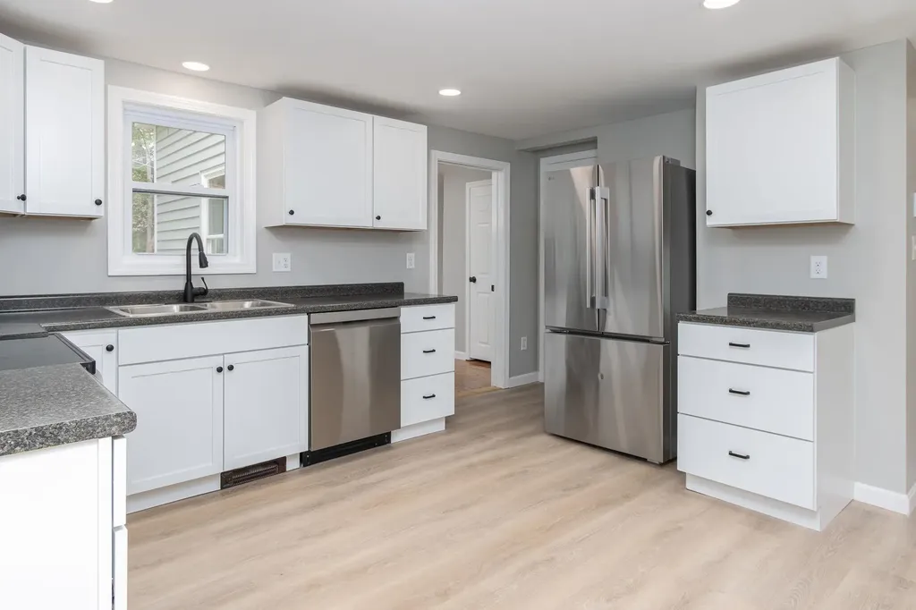 783 Hooksett Road Auburn NH 03032