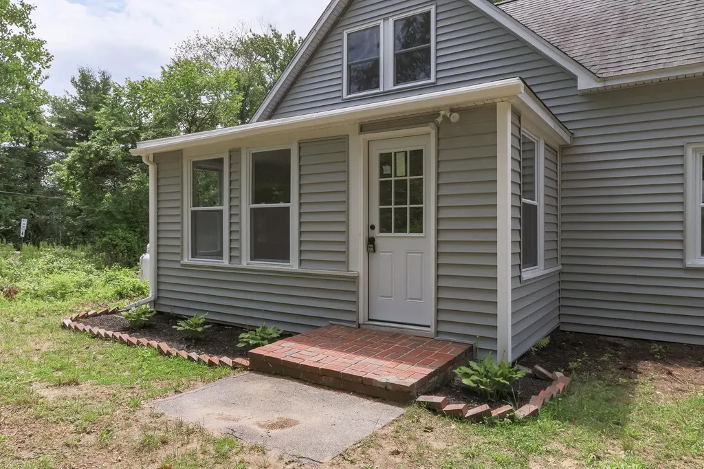 783 Hooksett Road Auburn NH 03032