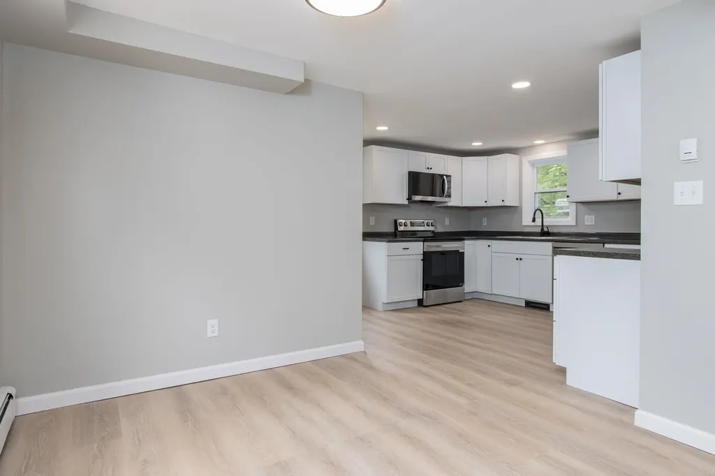 783 Hooksett Road Auburn NH 03032