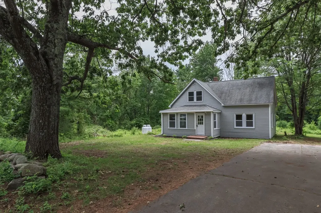 783 Hooksett Road Auburn NH 03032