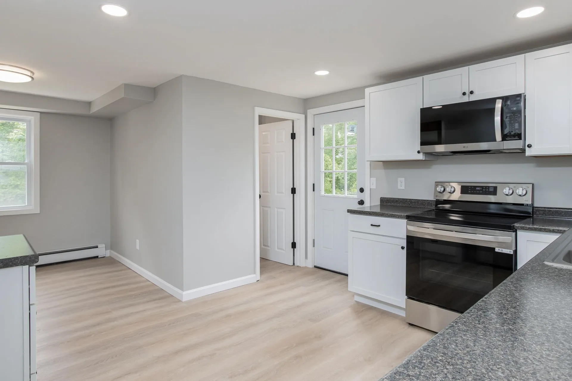 783 Hooksett Road Auburn NH 03032