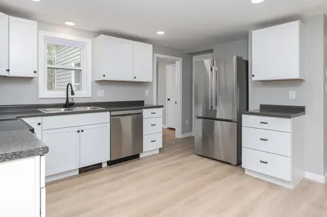 783 Hooksett Road Auburn NH 03032