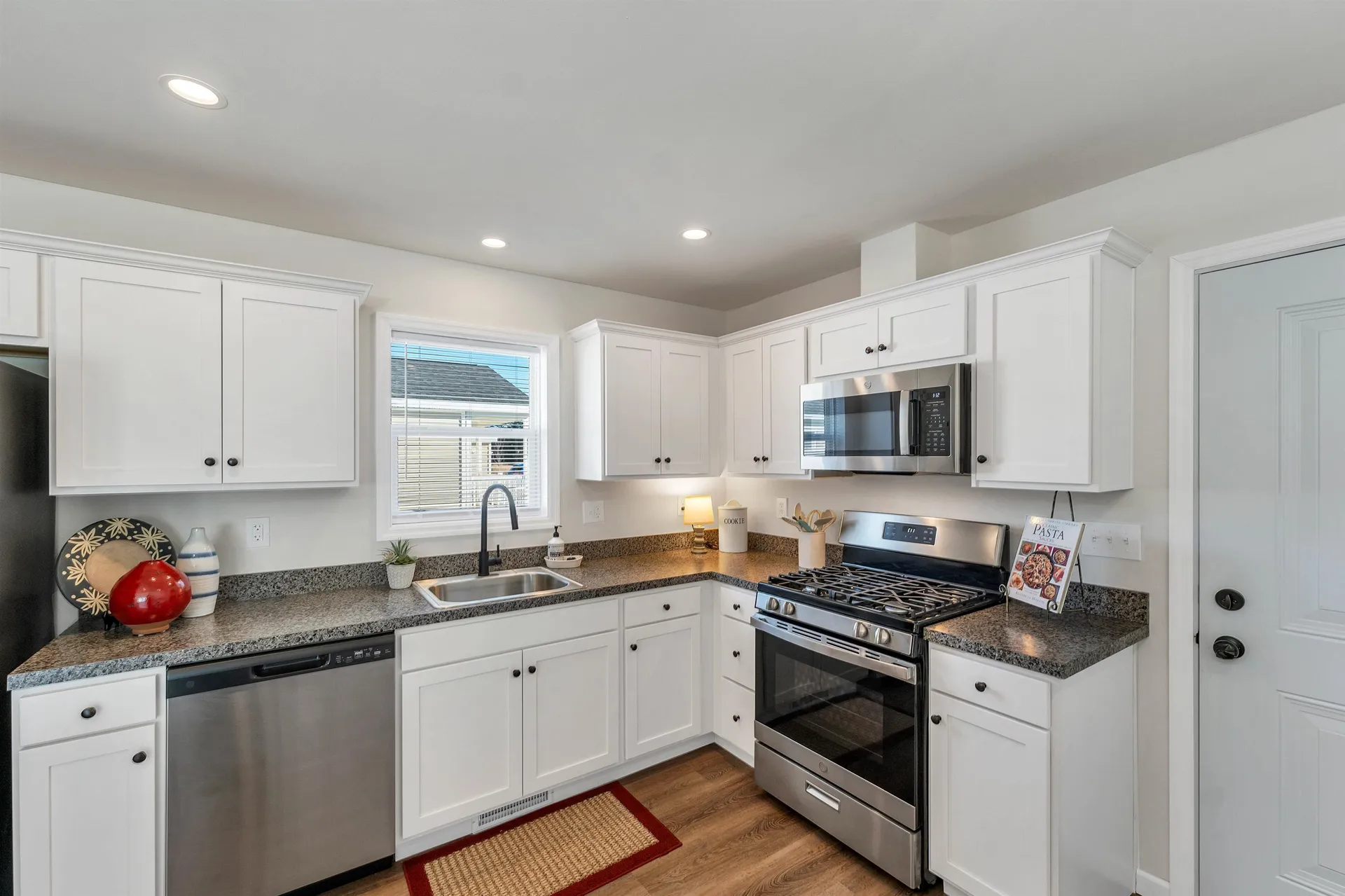 20-A Wildflower Lane Plymouth NH 03264