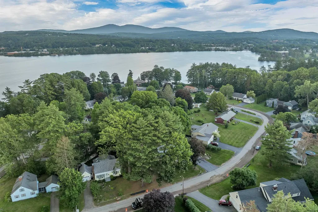 195 Morningside Drive Laconia NH 03246