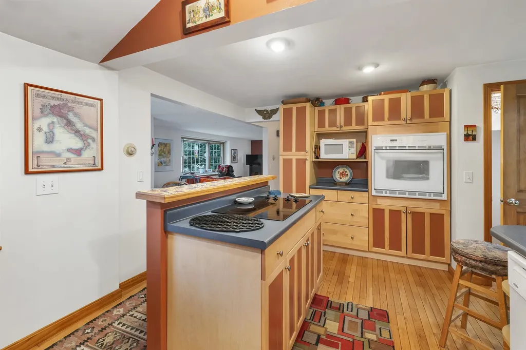 195 Morningside Drive Laconia NH 03246