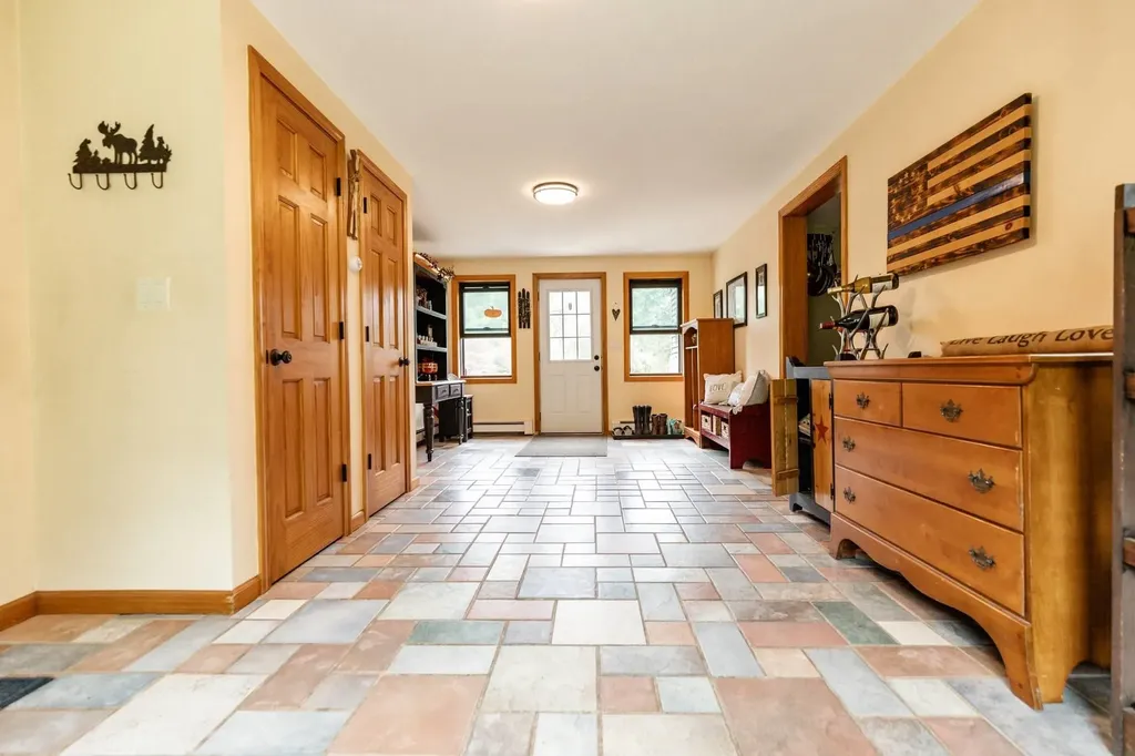 435 Old Francestown Road Weare NH 03281